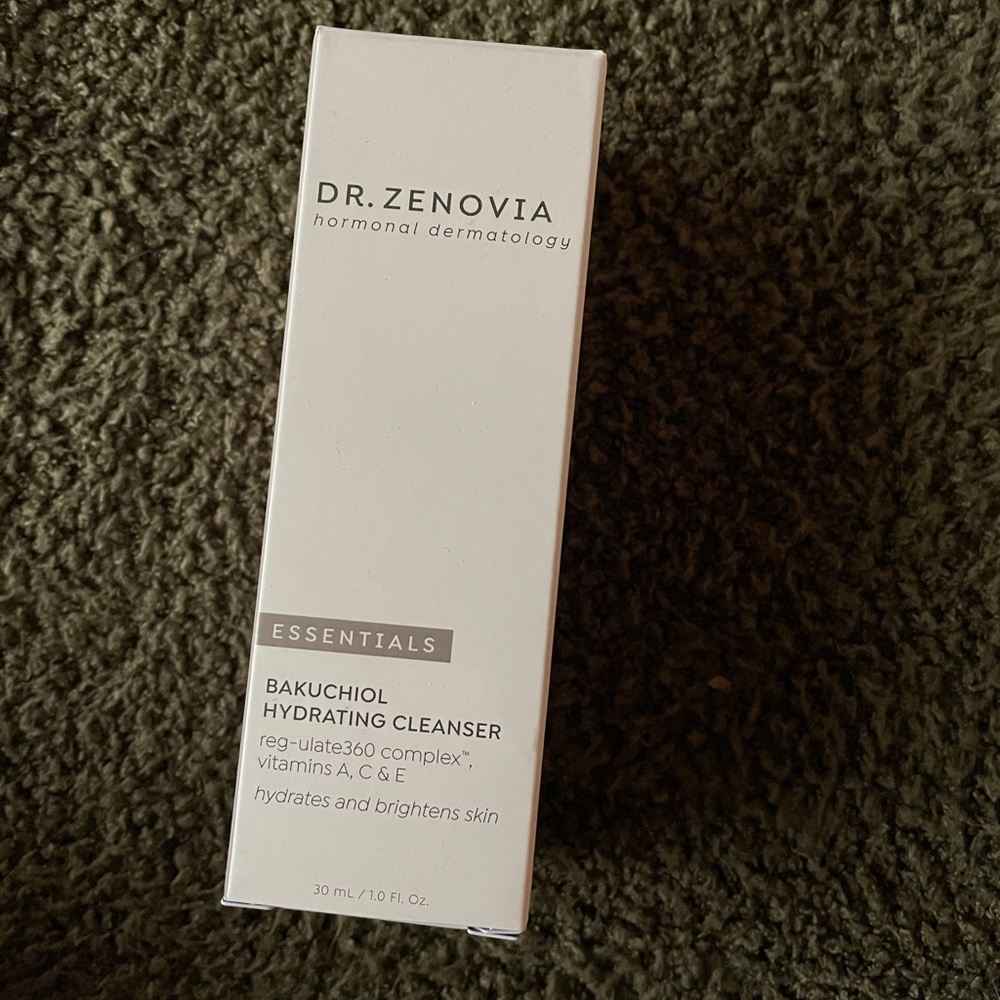 Dr.Zenovia Bakuchiol Hydrating cleanser